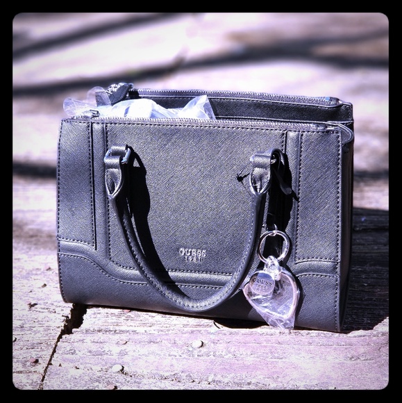 Guess Handbags - Brand new guess purse